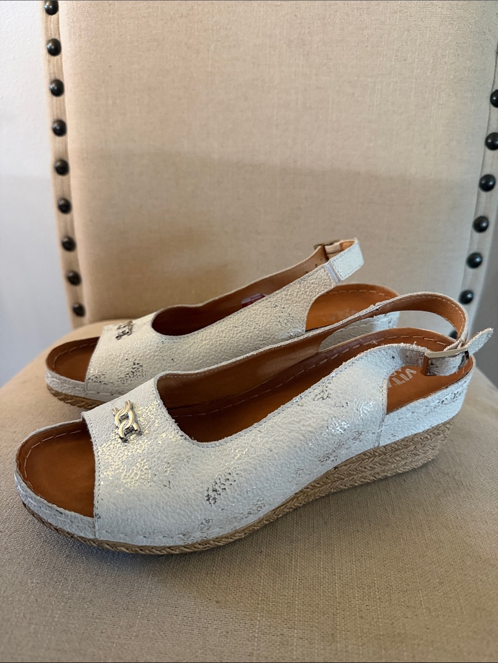 Vital Arch Women’s Peep-Toe Espadrille Wedge Slingbacks White 7.5-8 (38)